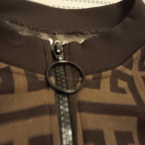 Geometric Patterned Jacket - Picture 6 of 7